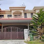 Ipoh Warm Home Station 18